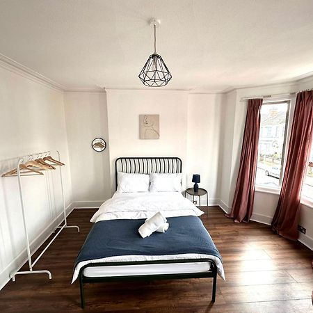 Charming, Renovated Residence In Willesden Green Лондон Екстер'єр фото