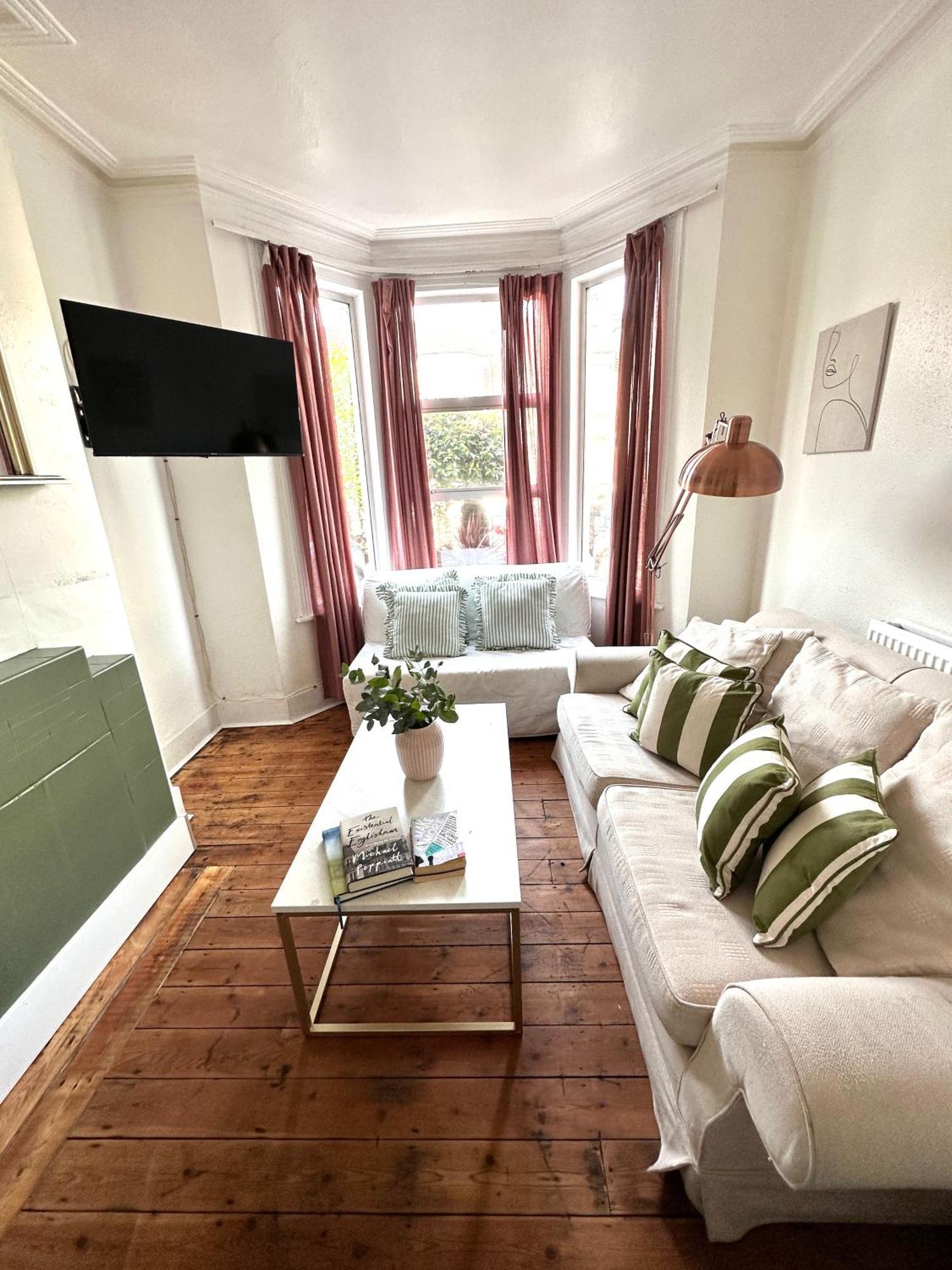 Charming, Renovated Residence In Willesden Green Лондон Екстер'єр фото